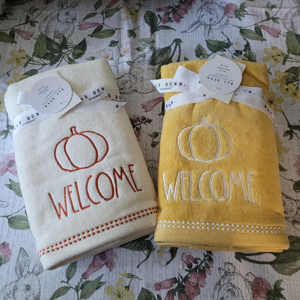 Rae Dunn hand towels set, new